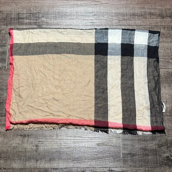 Burberry Check Cashmere silk scarf - Picture 1 of 10
